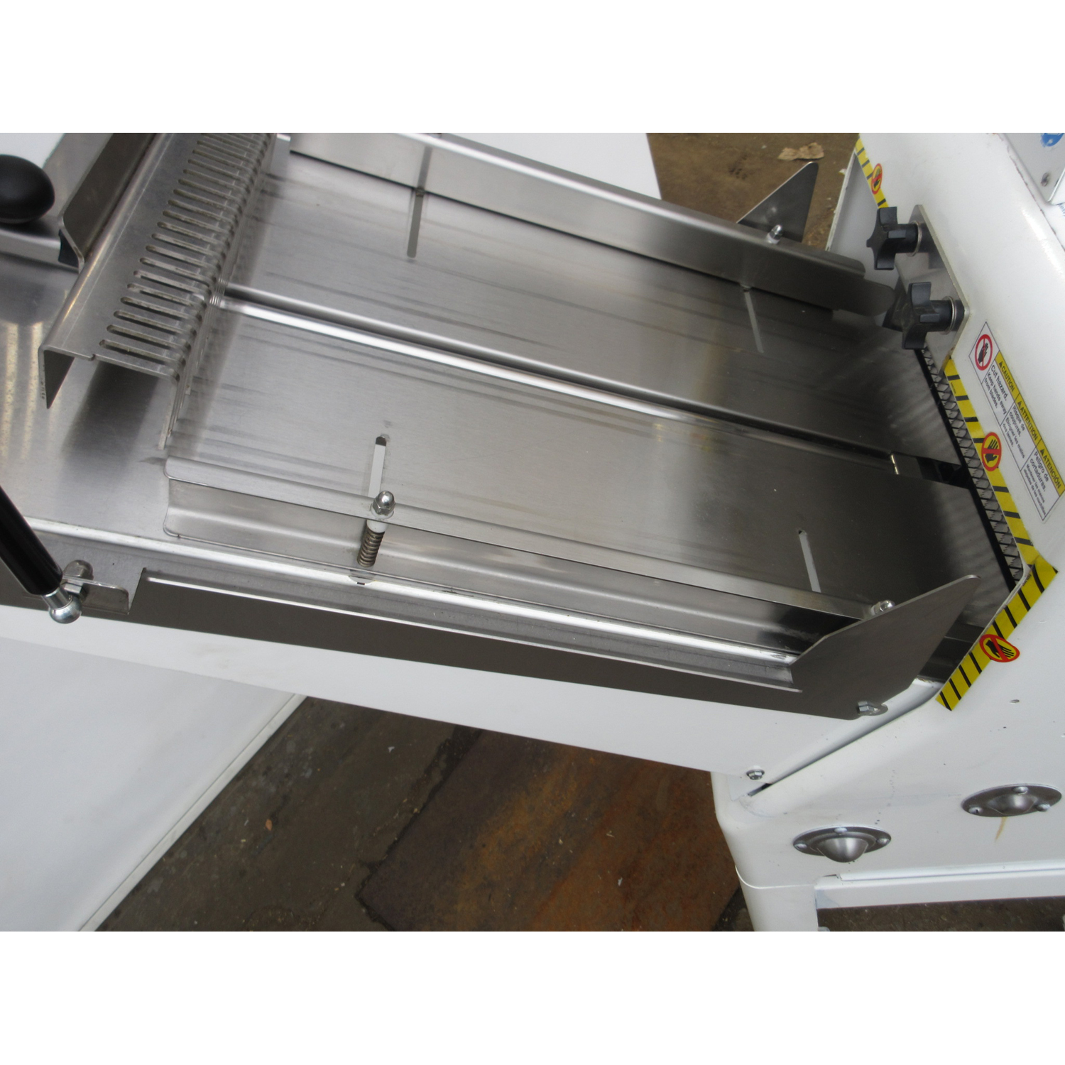 Oliver 797-32NC Bread Slicer 1/2" Cut, Used Excellent Condition  image 3