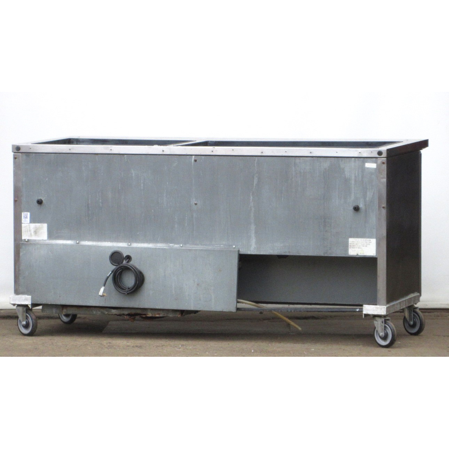 True TSSU-72-30M-B-ST-HC Refrigerated Sandwich Prep Table, Used Excellent Condition image 5