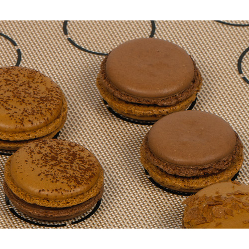 Macaroon Slipat