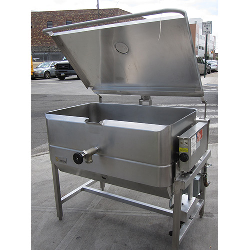 Groen Braising Pan 40 Gal. Model NHFP-E-4 Used Great Condition image 1