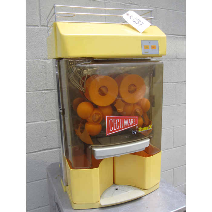 Zumex Automatic Orange/Lemon Juicer Machine Model OJ200 image 1