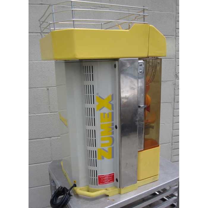 Zumex Automatic Orange/Lemon Juicer Machine Model OJ200 image 4