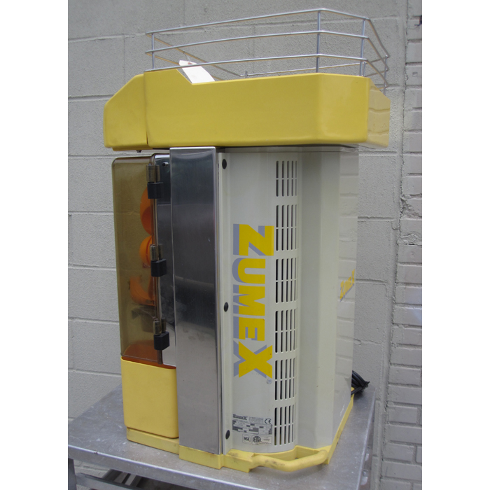 Zumex Automatic Orange/Lemon Juicer Machine Model OJ200 image 7