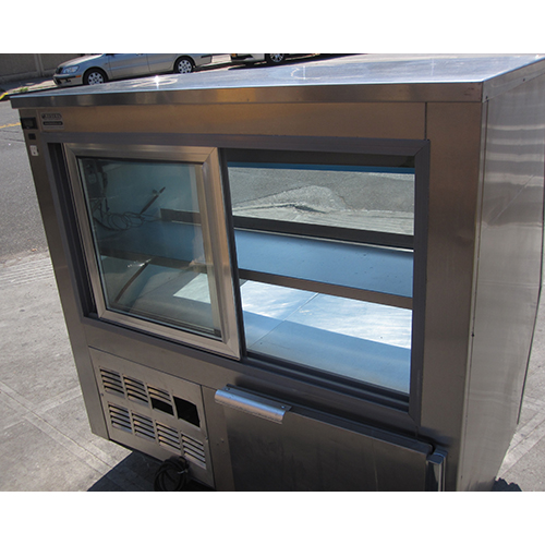 Leader CDL48 Refrigerated Deli Bakery Case 48 image 6