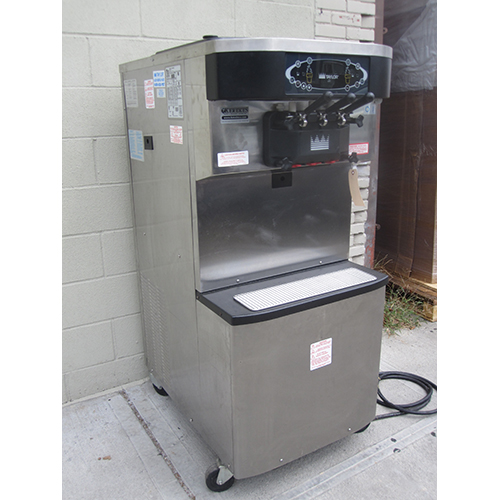 Taylor Soft Serve Freezer Twin Twist Model C713 image 2