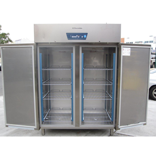 Electrolux Smart 2 Door Refrigerator Model # RH14RE2FEU Used Excellent Condition image 4