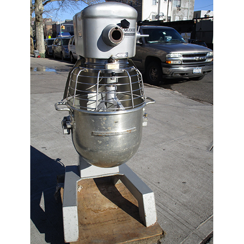 Hobart 30 Qt Mixer Model D300, Used image 1