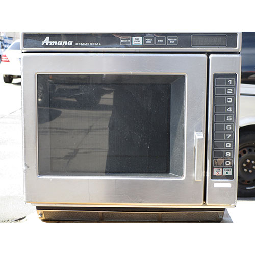 Amana Commercial Microwave Oven RC22S, Great Condition image 2