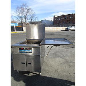 Pitco Gas Donut Fryer Model # DD24RUFM, Good Condition image 1