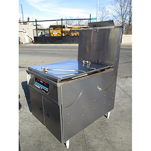 Pitco Gas Donut Fryer Model # DD24RUFM, Good Condition image 3