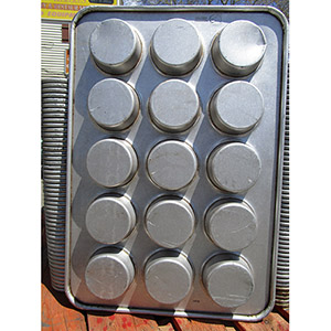 Chicago Metallic Used 303D 43035 15 Cup Oversized Cake Muffin Pan, Used image 1
