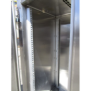 Traulsen RHT132WUT 1-Door Reach-In Refrigerator, Very Good Condition image 4