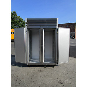 Traulsen 2 Door Refrigerator G20010, Very Good Condition image 1