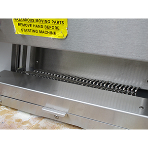 Oliver 711 Bread Slicer 1/2" Thick Slices, Great Condition image 6