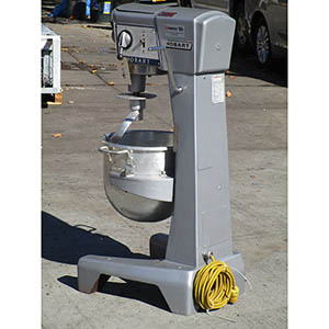 Hobart 30 Quart Mixer D300, Great Condition image 4