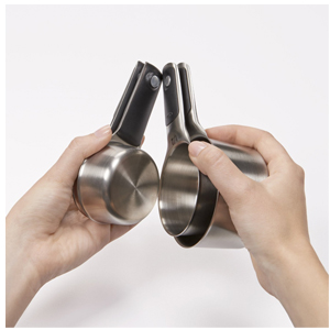 OXO Good Grips Stainless Steel Measuring Cups with Magnetic Snaps image 2