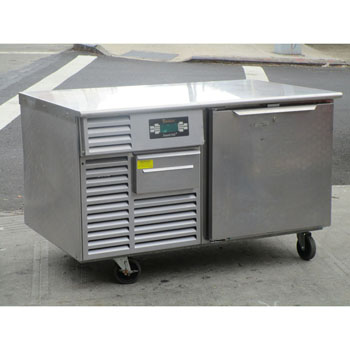 Traulsen Undercounter Blast Chiller RBC50-ZWM12, Excellent Condition image 1