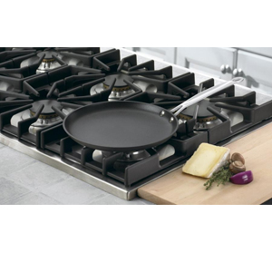 Cuisinart Chef's Classic Nonstick Hard-Anodized 10-Inch Crepe Pan image 1