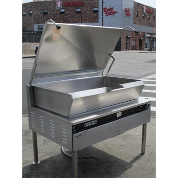 Garland F40E-L Electric 40 Gallon Tilt Skillet 3 Phase, Great Condition image 1