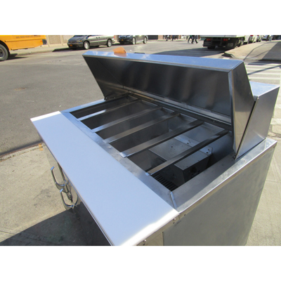 Universal Coolers SC48BM 48" Salad Bar, Very Good Condition image 3