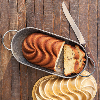 Nordic Ware 90377 Heritage Loaf Pan image 4