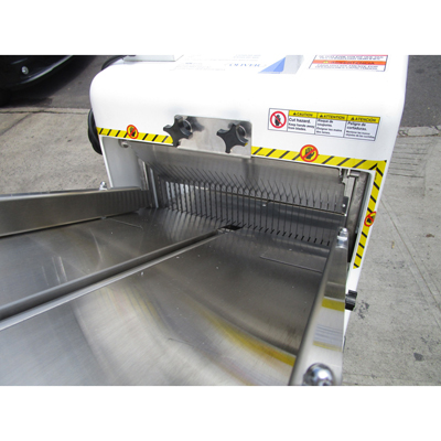 Oliver Gravity Feed Bread Slicer 797-32NC 1/2" Cut, Used Very Good Condition image 3