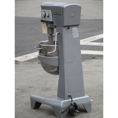 Hobart 30 Quart D-300 Mixer, Exellent Condition image 3