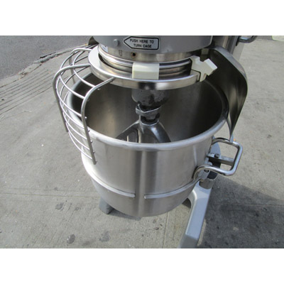 Hobart 40 Quart D340 Mixer With Bowl Guard, Great Condition image 5