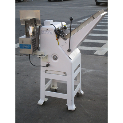 Oliver 797-32 5/8" Cut Bread Slicer With Bagger, Used Very Good Condition image 5