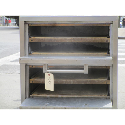 Bakers Pride P44 Electric Pizza / Pretzel Two Compartment Oven, Used Very Good Condition image 2