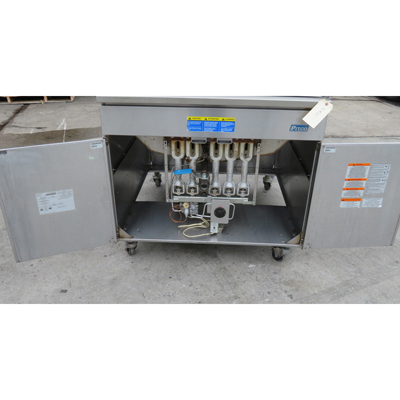 Pitco 34PSS Gas Donut Fryer with 210 Lb Oil Capacity, Used Great Condition image 5