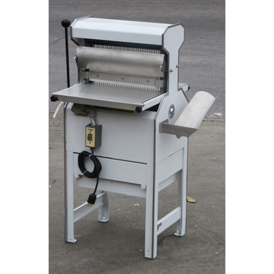 Oliver 777 Bread Slicer 1/2" Cut, Used Great Condition image 2