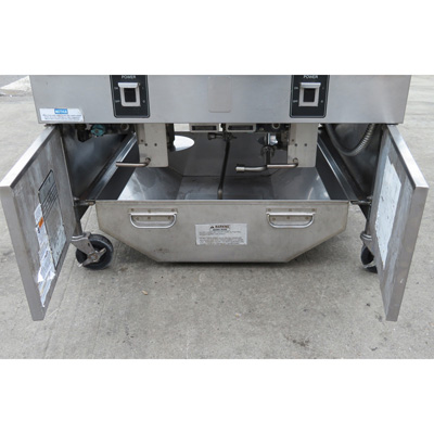 Henny Penny OGA-322 Natural Gas 2 Bank Fryer, Used Great Condition image 2