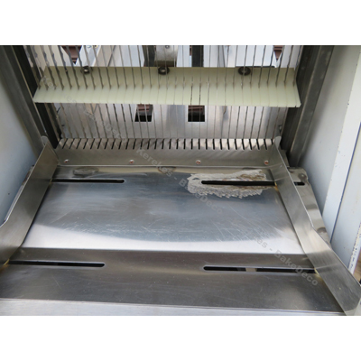 Oliver 797 Gravity Feed Bread Slicer  W/ 1197 Swing-Away Bagger , 1/2" Slices, Used Great Condition image 1