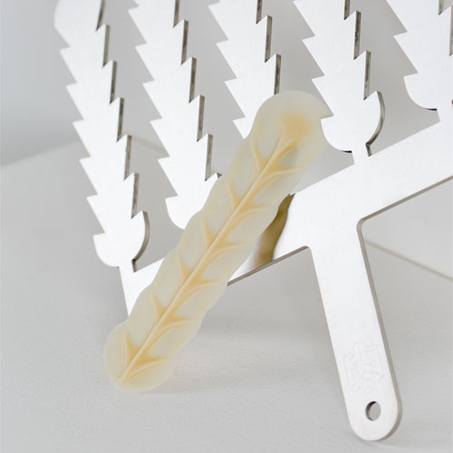 Martellato Chocolate Petal Eclair Comb image 2
