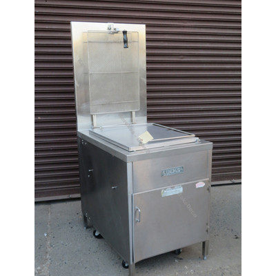 Lucks G1826 Gas Donut Fryer with Filtration System, Used Very Good Condition image 4