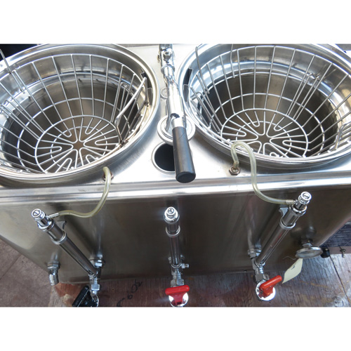 Cecilware FE100 Coffee Urn 3 Gallon, Used Great Condition image 2