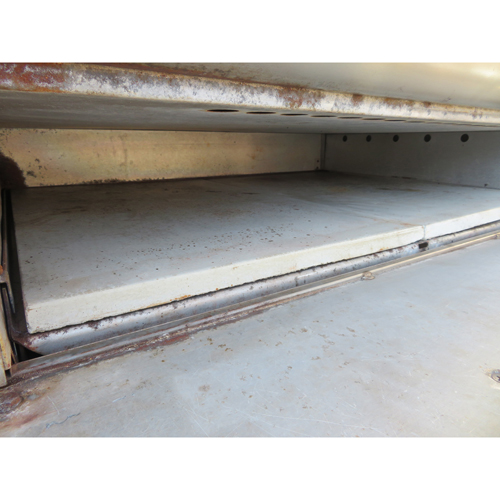 Blodgett 981 Deck Oven With Stones , Used Good Condition image 2
