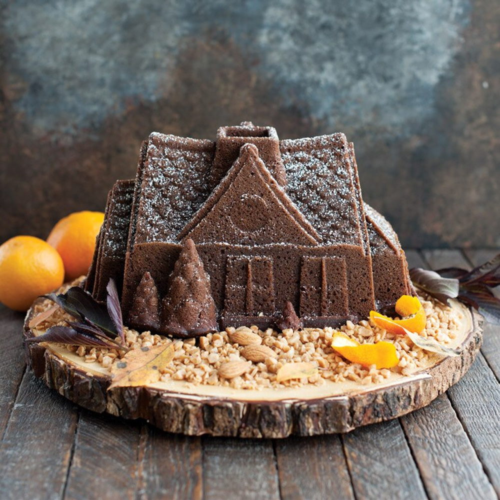 Nordic Ware Gingerbread House Bundt Pan, 9 Cup image 4