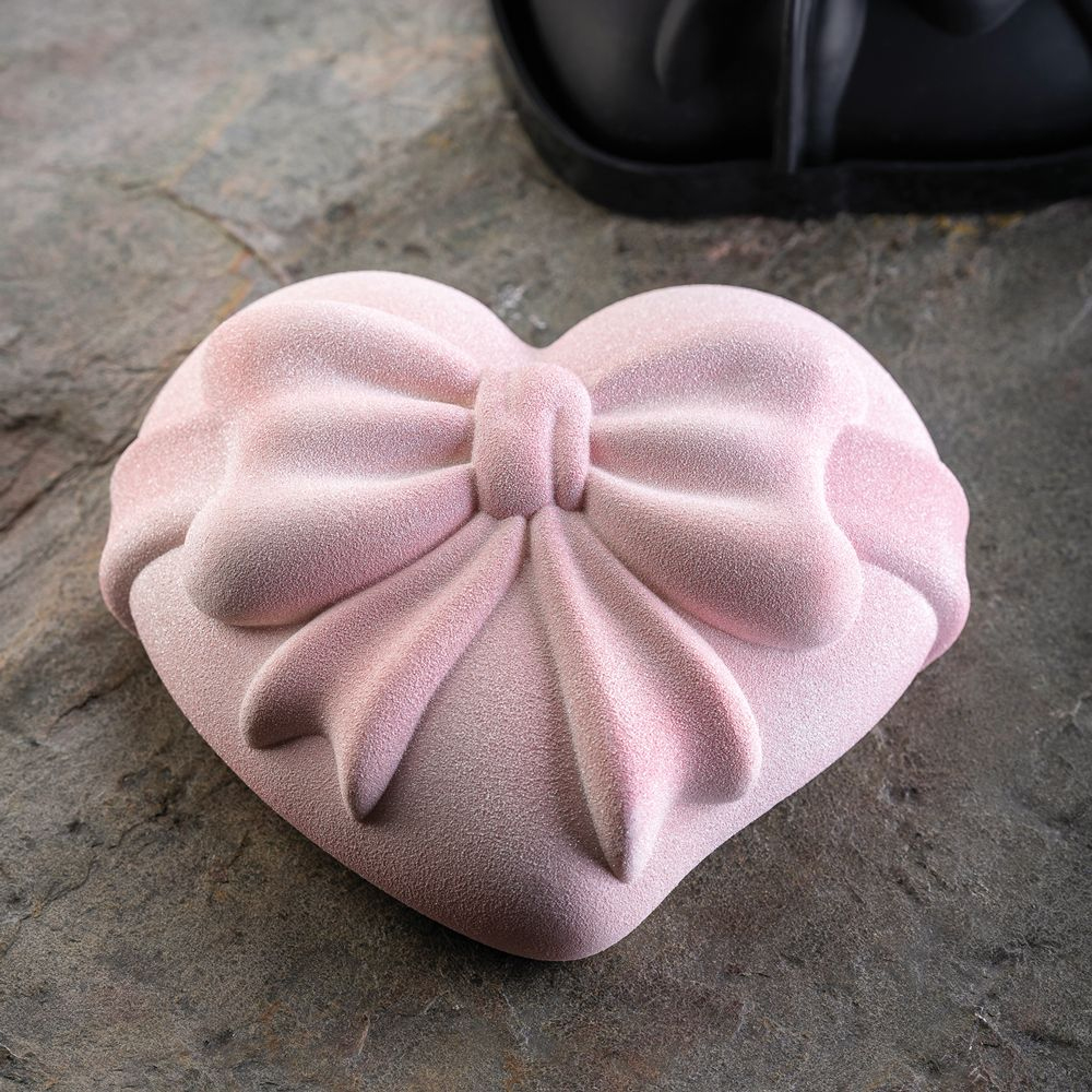 Pavoni Pavocake Silicone 'CADEAU' Heart Mold with Bow, 180mm x 162mm x 67mm image 1