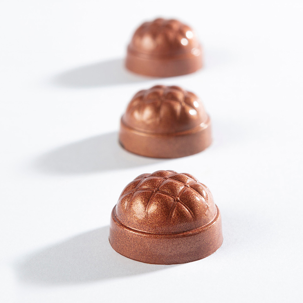 Chocolate World Polycarbonate Chocolate Mold, Chesterfield Praline, 21 Cavities image 2