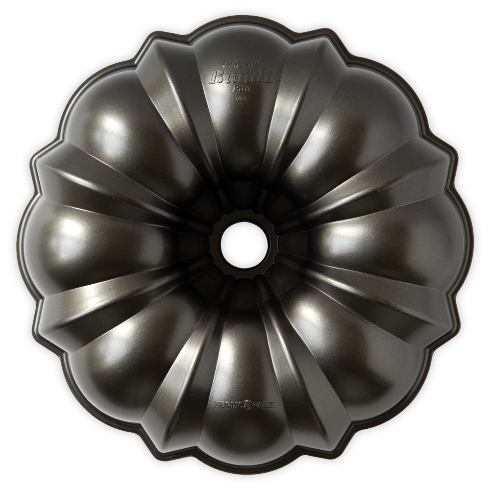 Nordicware Classic Bundt Cake Pan 12-Cup / 2.8 Liter image 2