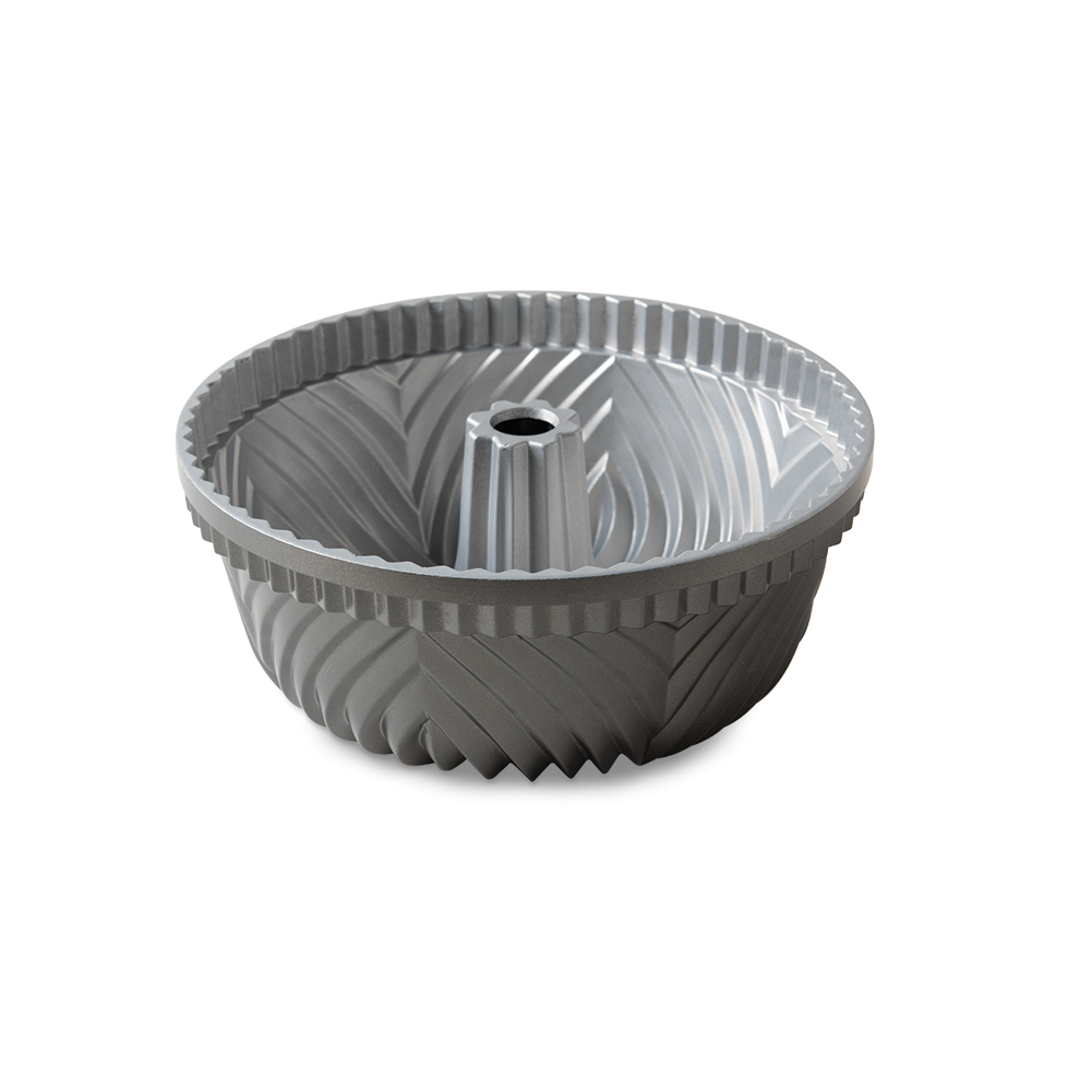 Nordicware Bavarian Bundt Cake Pan 10-Cup capacity 8-1/2" diam. Non Stick Cast Aluminum image 2