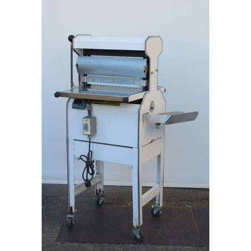 Oliver 777 Bread Slicer, 7/16" Slices, Used Excellent Condition image 3