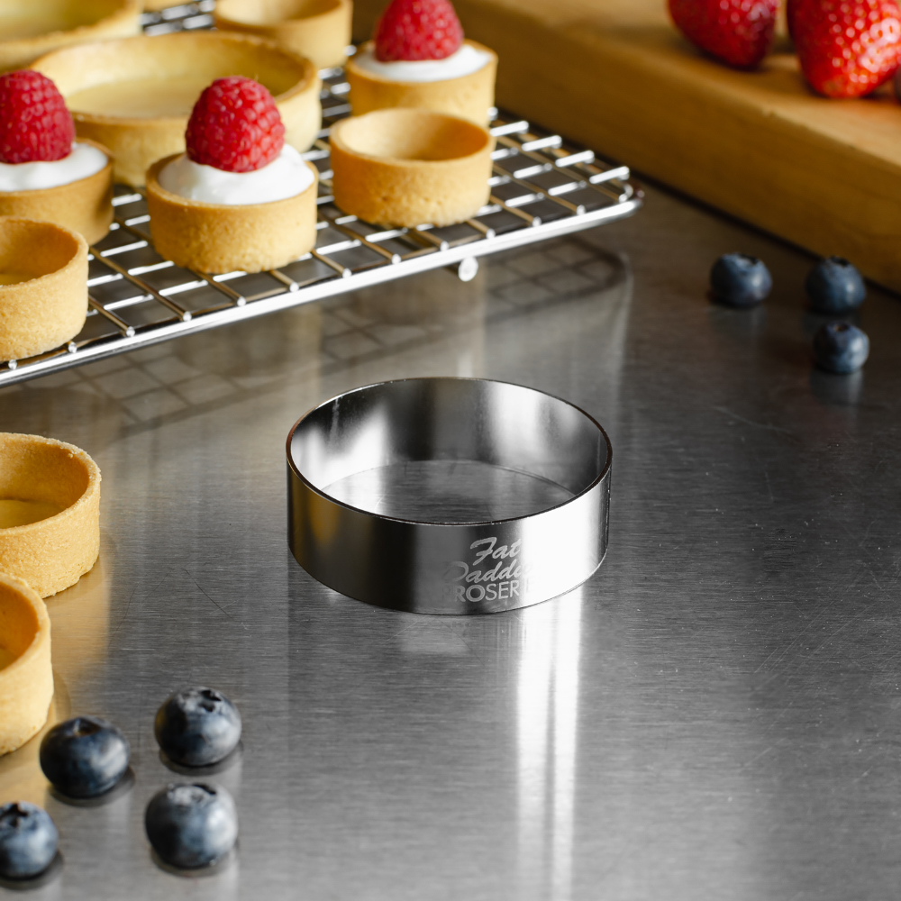 Fat Daddio's Stainless Steel Round Cake Ring, 2-3/4 x 3/4" High image 1