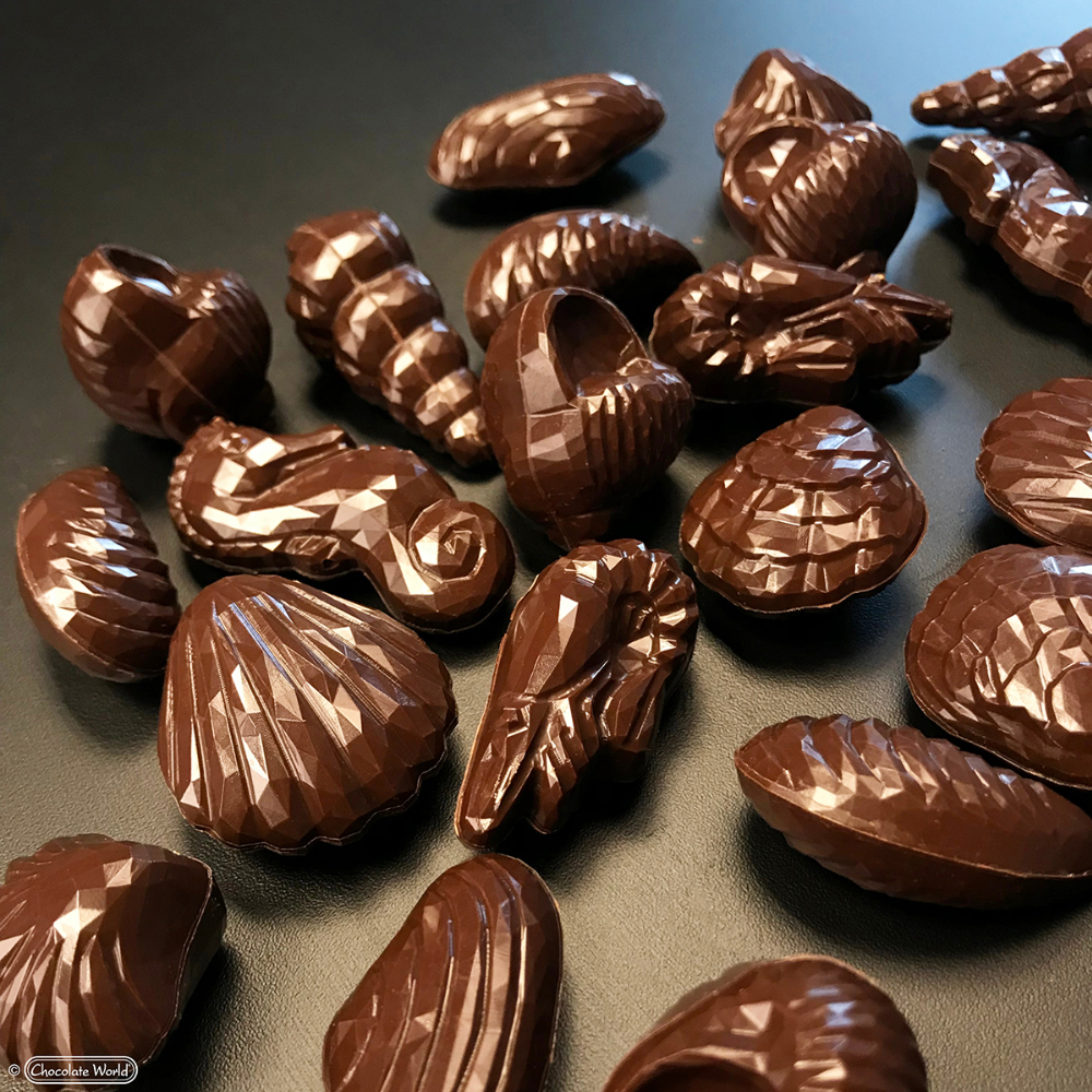 Chocolate World Polycarbonate Chocolate Mold, Shells & Sea Creatures, 22 Cavities image 4
