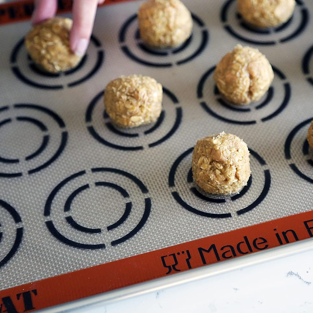 Demarle Silpat Perfect Cookie Mat, 11-5/8" x 16.5" image 3