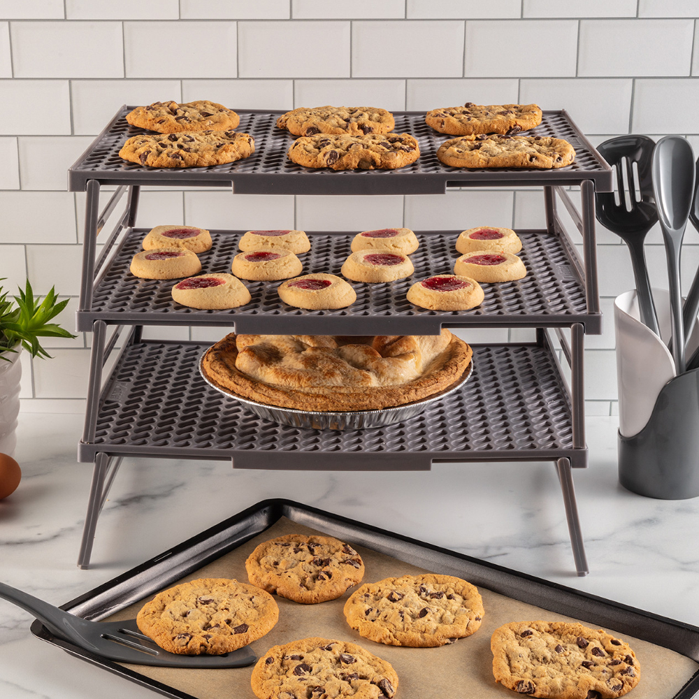 Gourmac White CoolWave Cooling Rack, 15.1" x 10" x 4.25" image 1
