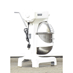 Hobart A200T 20 Qt Mixer, Bowl And 2 Attachments Included, Used Excellent Condition image 2