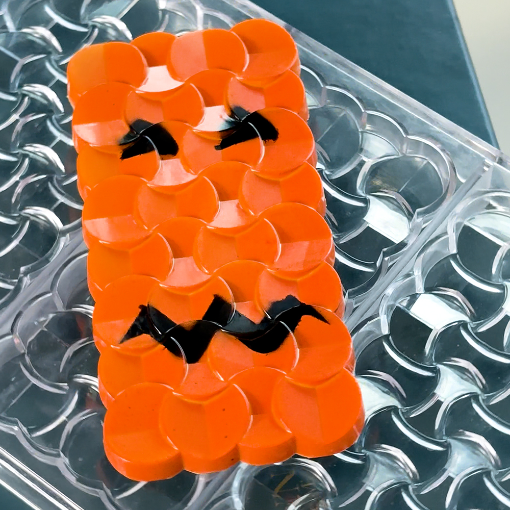 Safranne Viela Faceted Tablet Polycarbonate Chocolate Mold, 3 Cavities image 2